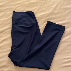 Old Navy black high rise go dry capri leggings, womens large.